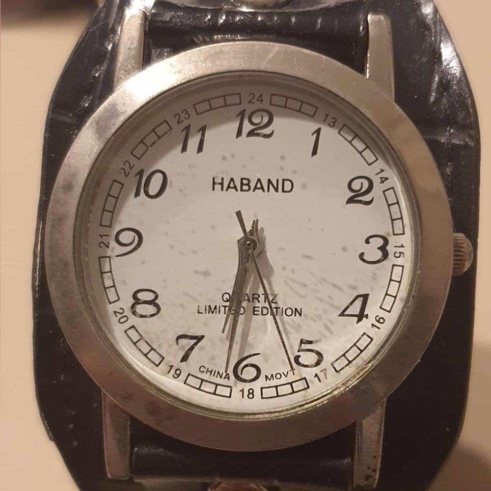 🦋10/$20🦋 Haband Limited Edition Silver/White Leather Women's Cuff Watch